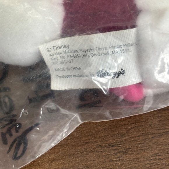 Walt DISNEY World Mini Bean Bag Plush DAISY DUCK Kellogg’s Cereal Promo Toy 2001 - Picture 3 of 4